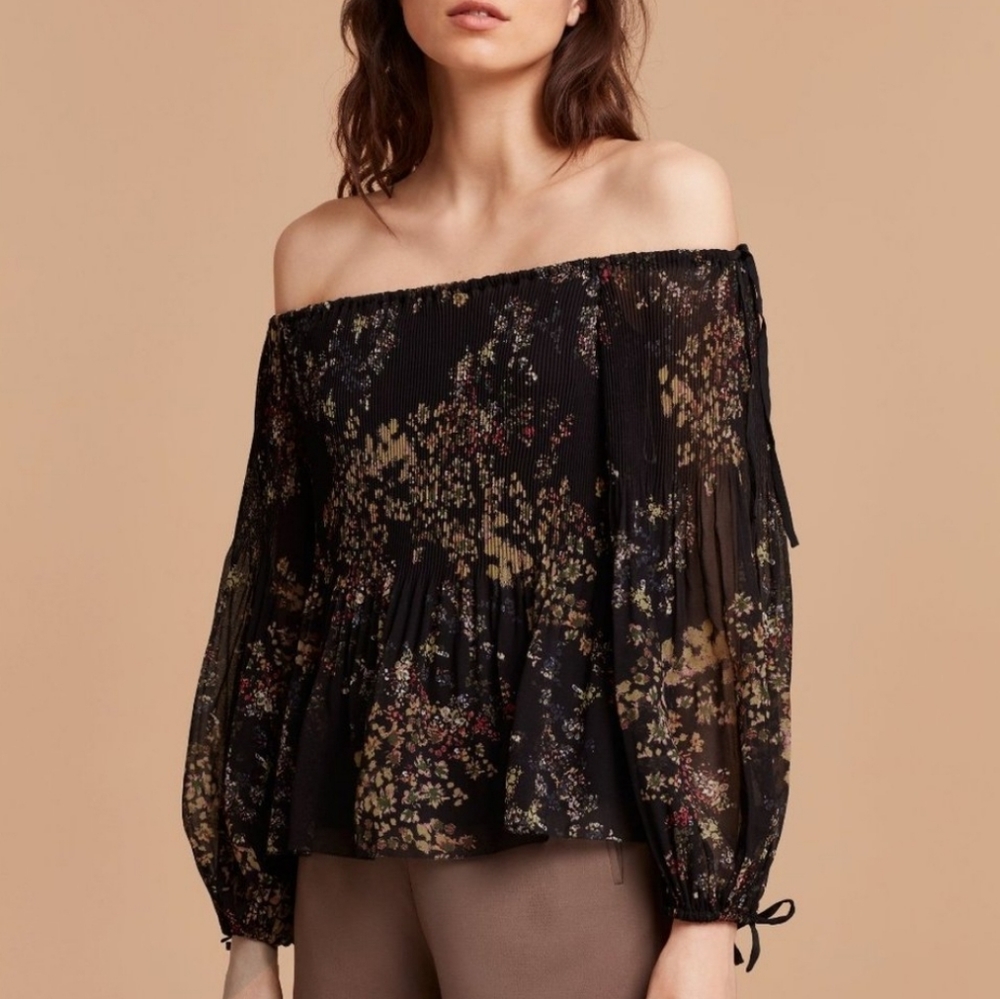 Wilfred Talence Off-Shoulder Floral Blouse – Micro-Pleated